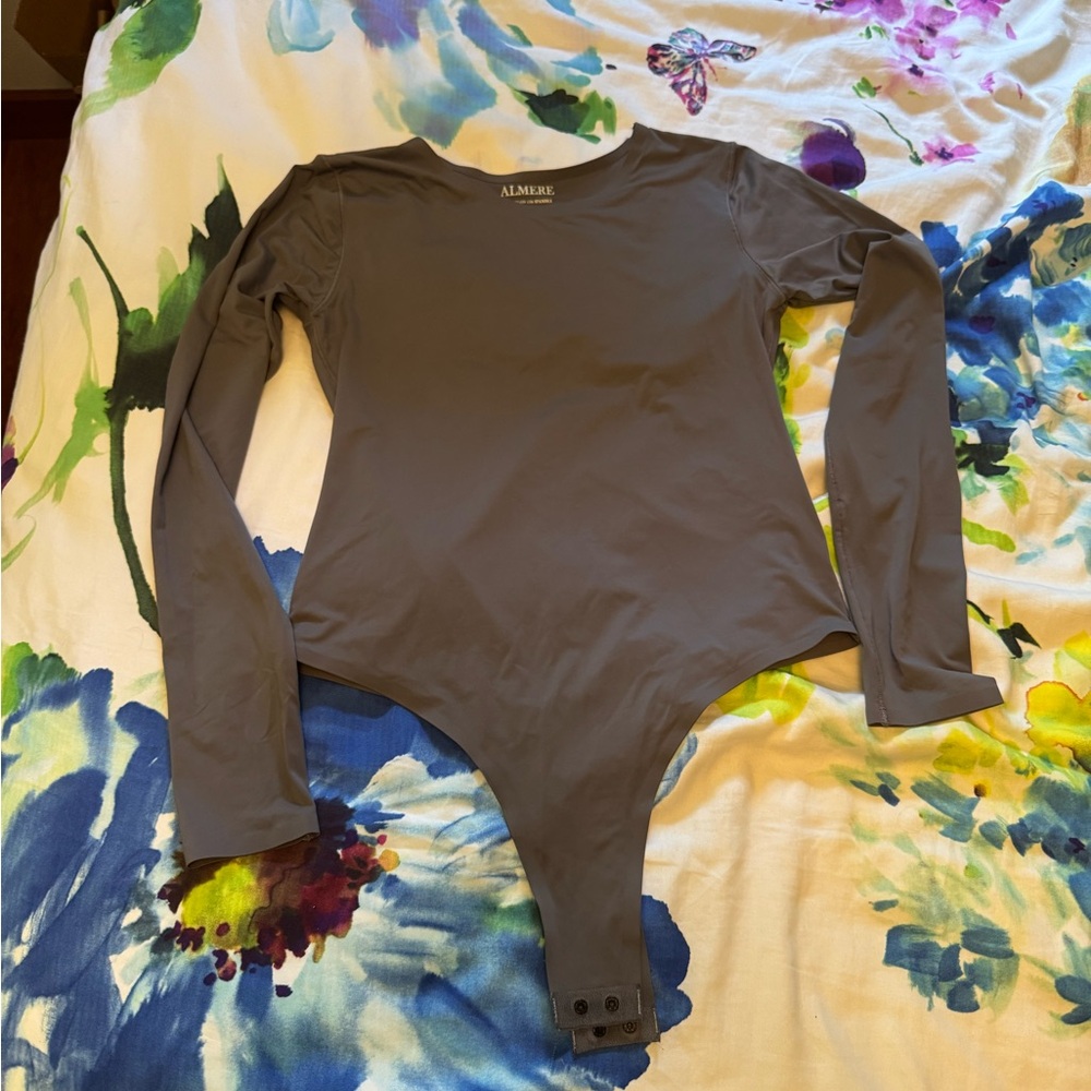 Almere Gray Top